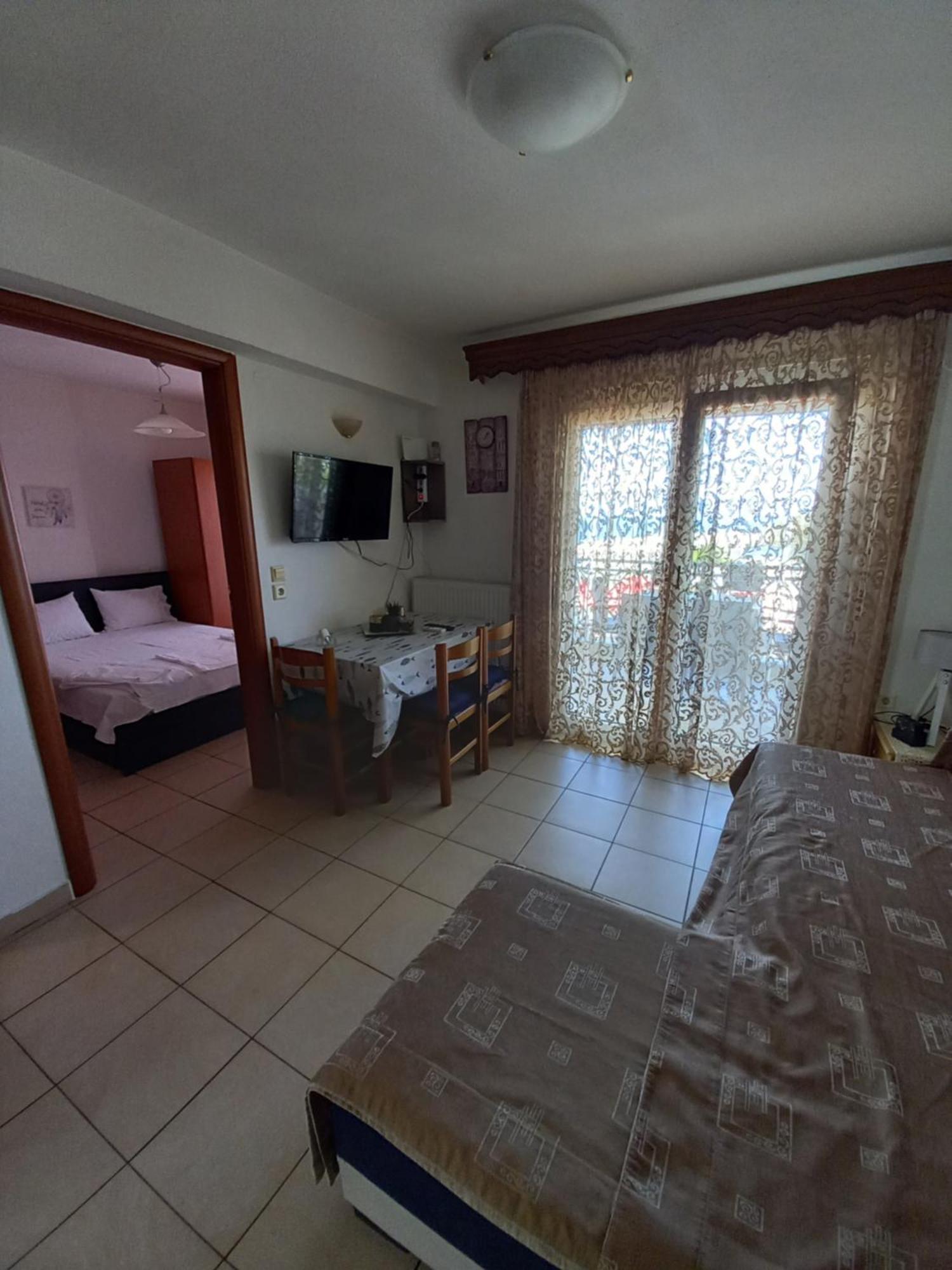 Matina'S Apartments พริโนส ห้อง รูปภาพ